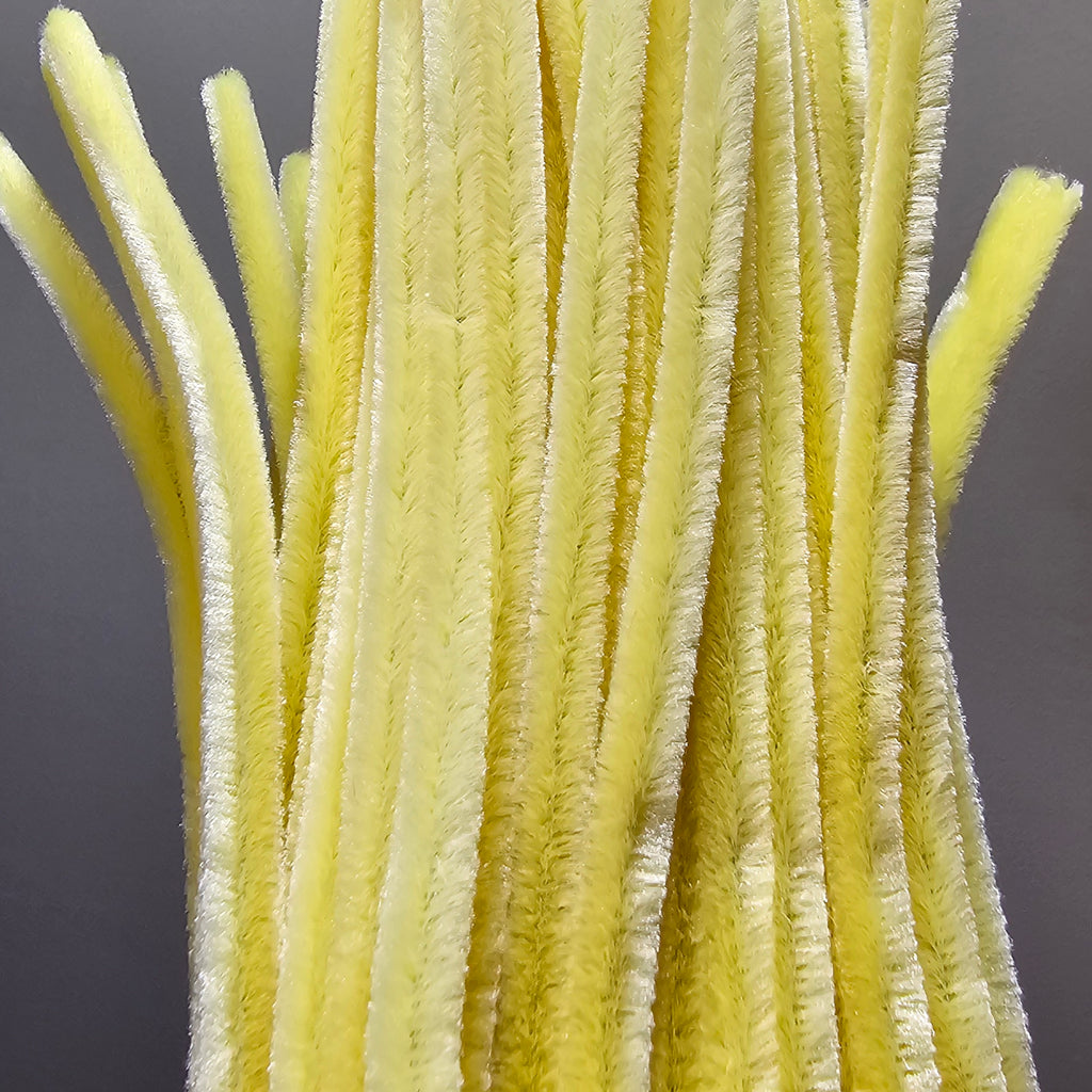 amarillo pastel