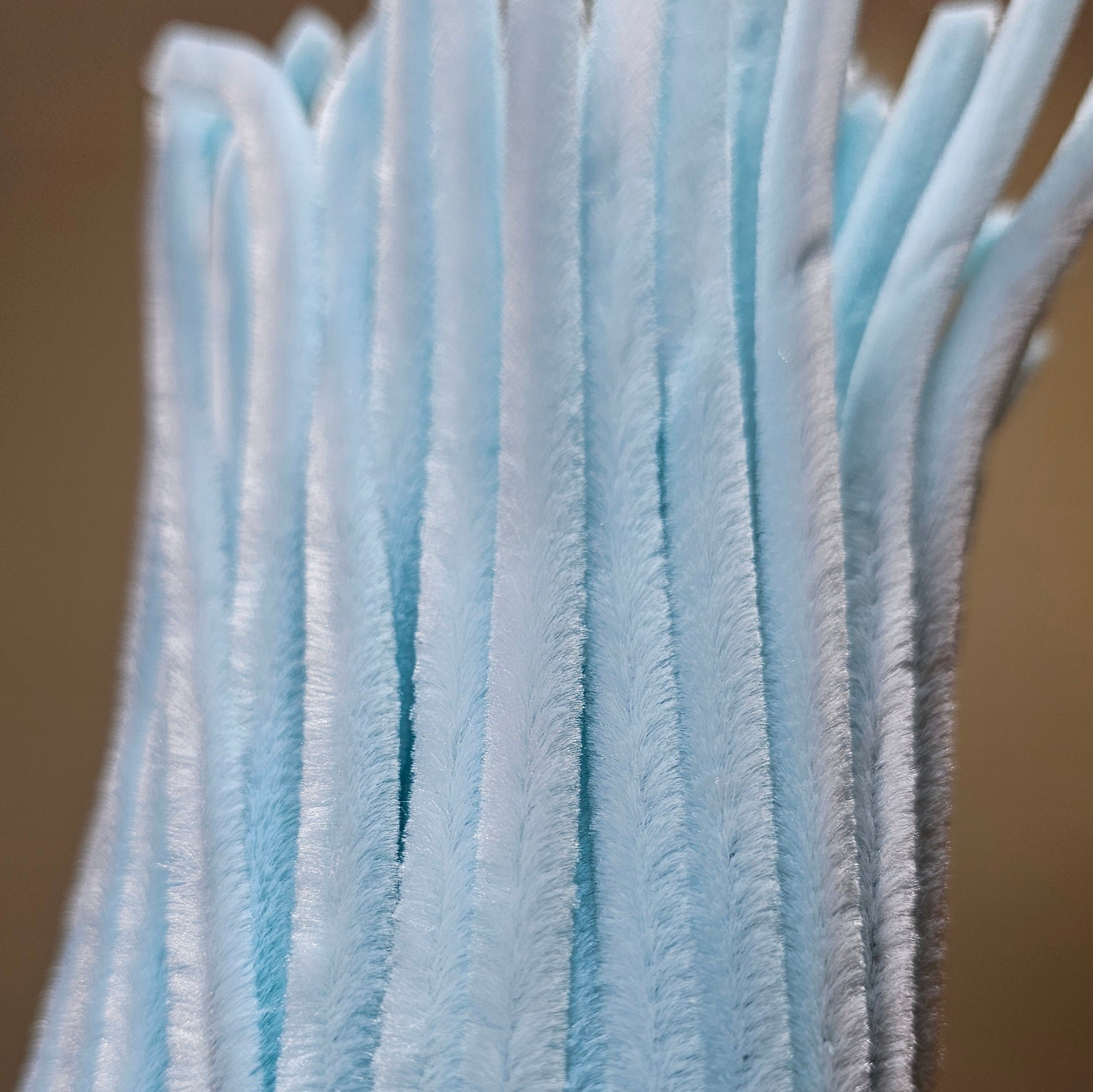 celeste hielo