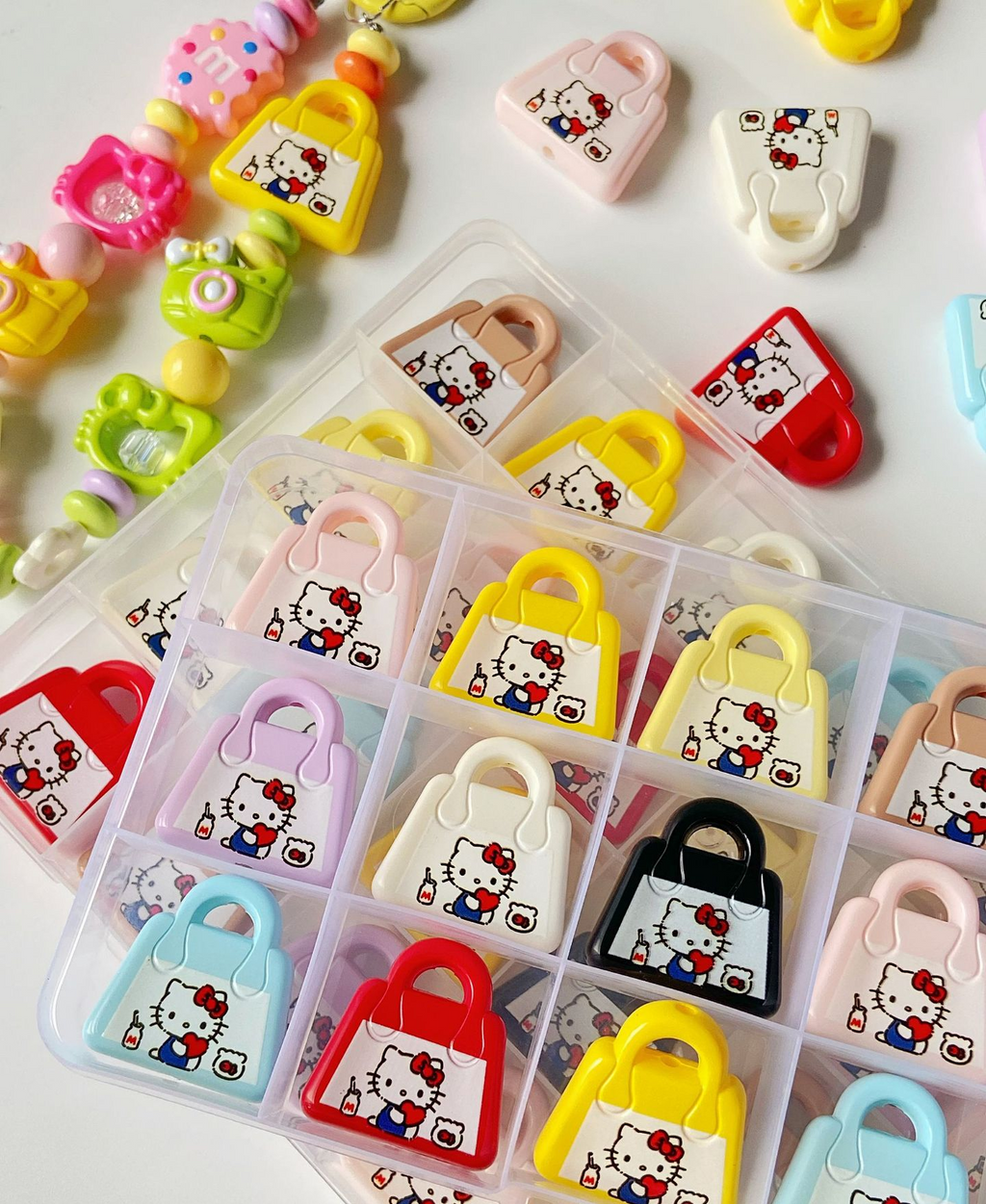 Cuenta de cartera acrílico Hello Kitty