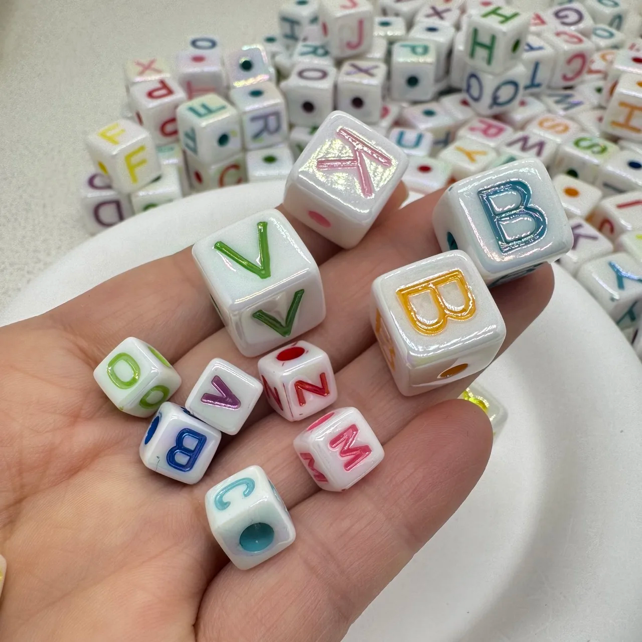 Cubo con letras super grande